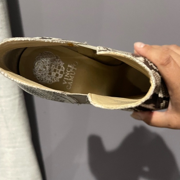 Vince Camuto boots excellent used condition worn once. - Picture 9 of 10